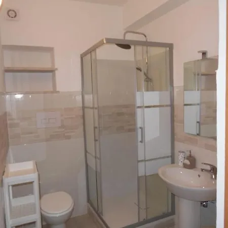 Le Signorine בית הארחה קאסטלמארה דל גולפו