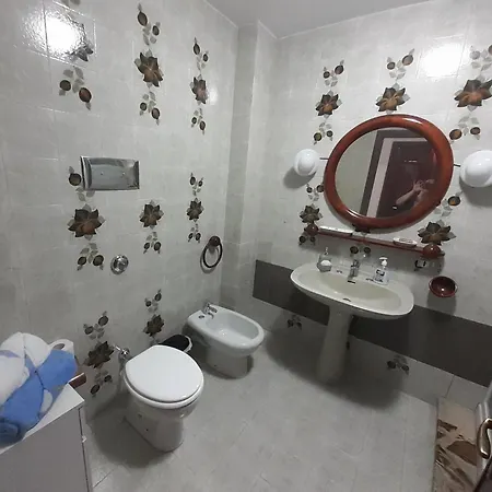 Le Signorine בית הארחה *