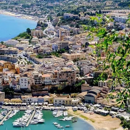 Le Signorine Castellammare del Golfo