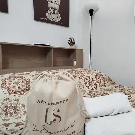 Le Signorine בית הארחה קאסטלמארה דל גולפו