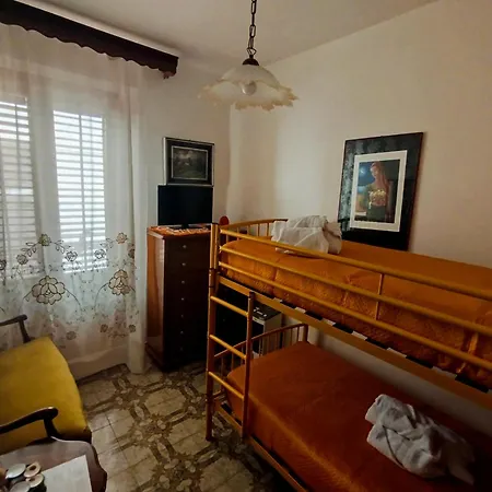 Le Signorine בית הארחה